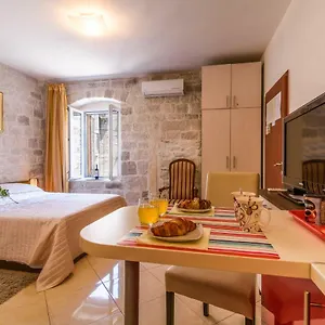 Dora -free Parking Apartman